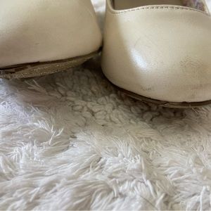 Jelly pop girls pearl white smooth shoes.